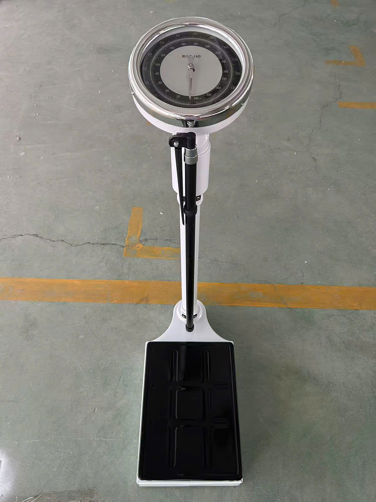 Cân sức khỏe cơ học kèm thước đo chiều cao LUGMED RGZ-120